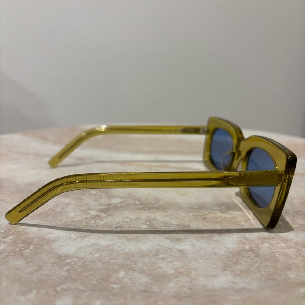 Akila Edra Rectangular Shaped Sunglasses - image 6